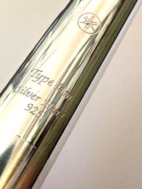 Yamaha YFL-677 Professional Line Flute, Solid Silver Headjoint and Body, Heavywall, Offset G, C# Trill, Split E Mechanism, Warranty!