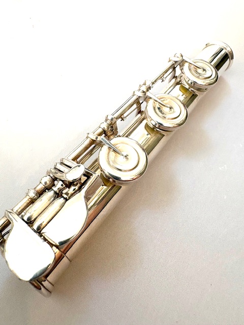 IMG_1503 Yamaha YFL-581 (Current 677) Solid Silver Pro Level Flute, Inline G, Completely Overhauled, Played With Van Morrison Band! One Year Warranty!