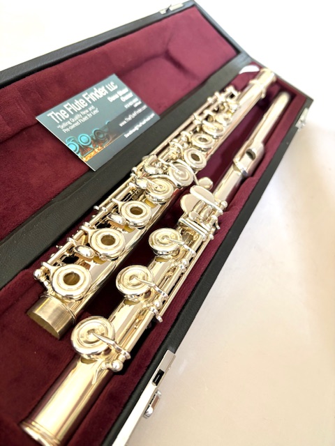 Yamaha YFL-577 HCT Flute, Sterling Silver Hand-cut AM Headjoint, Offset G, Split E Mechanism, C# Trill Key, Warranty!