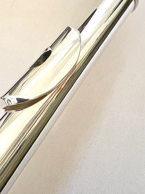 Yamaha YFL-577 HCT Flute, Sterling Silver Hand-cut AM Headjoint, Offset G, Split E Mechanism, C# Trill Key, Warranty!