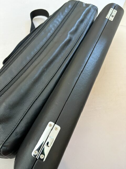 Haynes Q2 Flute, Solid Silver, Offset G, C# Trill,14K Riser Headjoint, High E Facilitator, 1-Year Warranty!