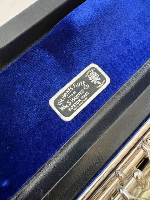 Haynes Q2 Flute, Solid Silver, Offset G, C# Trill,14K Riser Headjoint, High E Facilitator, 1-Year Warranty!