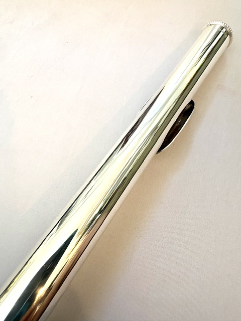 Haynes Q2 Flute, Solid Silver, Offset G, C# Trill,14K Riser Headjoint, High E Facilitator, 1-Year Warranty!
