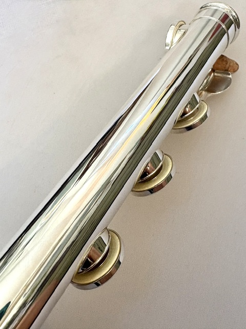 Yamaha YFL-677 Professional Line Flute, Solid Silver Headjoint and Body, Heavywall, Offset G, C# Trill, Split E Mechanism, Warranty!