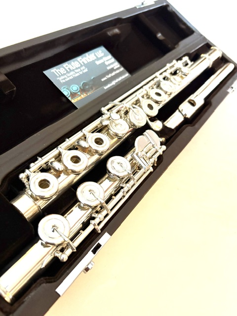 IMG_1992 New Old Stock Miyazawa Classic (Vision) Flute-All Silver, Offset G, C# Trill, C#/D# Rollers, 14k Riser, .018” Heavywall, 1-Year Warranty!