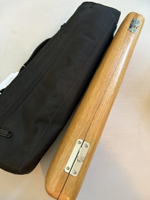IMG_2141 Yamaha YFL-894 All Silver Professional Flute, Inline G, Split E Mechanism, Soldered Tone Holes, Warranty!
