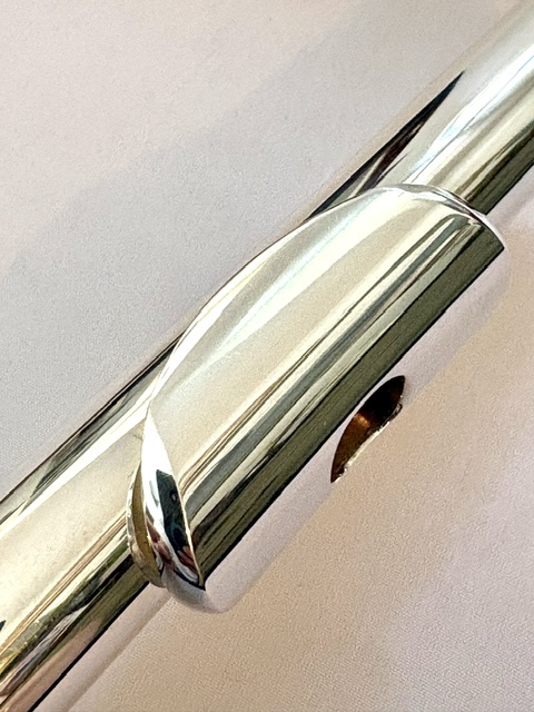 IMG_2145 Yamaha YFL-894 All Silver Professional Flute, Inline G, Split E Mechanism, Soldered Tone Holes, Warranty!