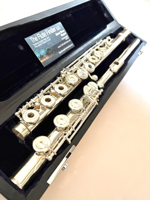 IMG_2160 Haynes Amadeus AF-900 Flute, Sterling Silver Headjoint Body Foot Mechanism, Offset G, C# Trill, D# Roller, 14k Lip/Riser, Warranty!