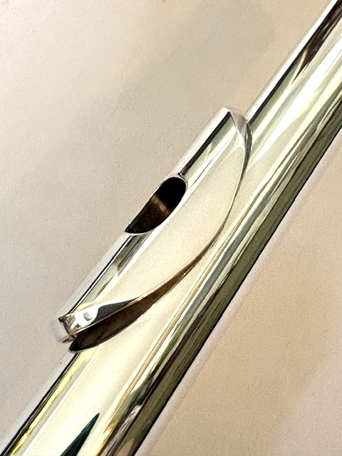 IMG_2162 Haynes Amadeus AF-900 Flute, Sterling Silver Headjoint Body Foot Mechanism, Offset G, C# Trill, D# Roller, 14k Lip/Riser, Warranty!