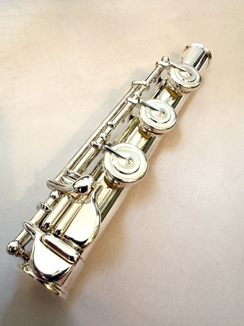 IMG_2175 Haynes Amadeus AF-900 Flute, Sterling Silver Headjoint Body Foot Mechanism, Offset G, C# Trill, D# Roller, 14k Lip/Riser, Warranty!