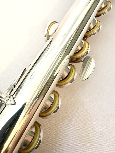 IMG_2319 Lillian Burkart Elite 5/95 Platinum Enhanced Handmade Flute, Inline G, C# Trill, Split E Mechanism, C4 Headjoint Cut, Gold Riser, 1-Year Warranty!