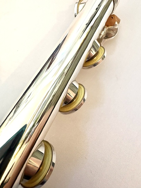 IMG_2320 Lillian Burkart Elite 5/95 Platinum Enhanced Handmade Flute, Inline G, C# Trill, Split E Mechanism, C4 Headjoint Cut, Gold Riser, 1-Year Warranty!