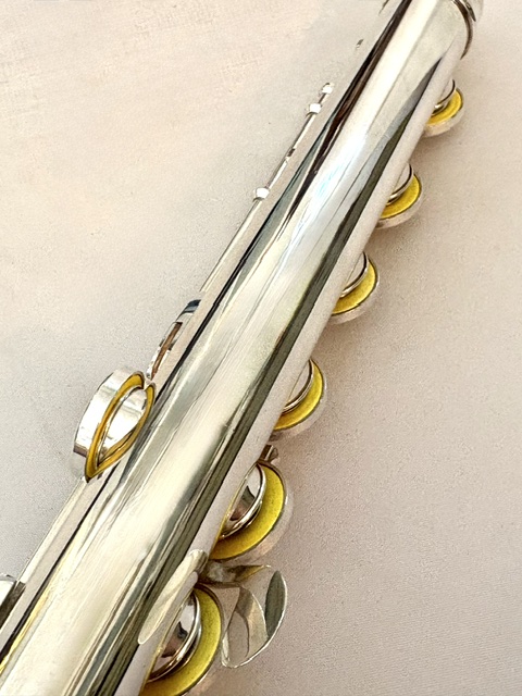 IMG_2752 Muramatsu DS Handmade Professional Flute, All Silver, Offset G, C# Trill, Split E Mechanism, D# Roller, Tsubasa Headjoint, 1-Year Warranty!