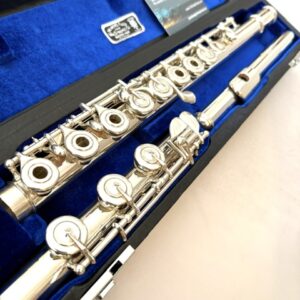 Haynes Q4 All Silver Flute, Gold Fusion Headjoint (14k Wall/Riser), Inline G, Soldered Tone Holes, 1-Year Warranty!