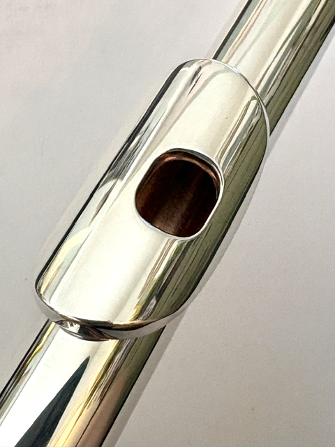 Haynes Q4 All Silver Flute, Gold Fusion Headjoint (14k Wall/Riser), Inline G, Soldered Tone Holes, 1-Year Warranty!
