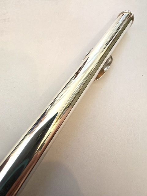 Haynes Q4 All Silver Flute, Gold Fusion Headjoint (14k Wall/Riser), Inline G, Soldered Tone Holes, 1-Year Warranty!