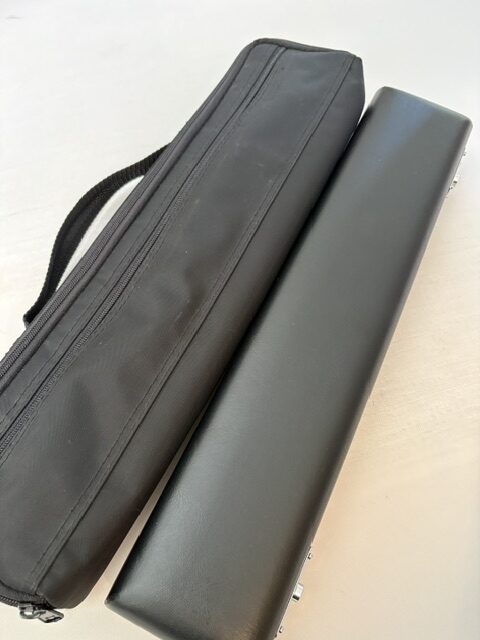IMG_3053 Pearl PF-765 Solid Silver Flute, Offset G, B Foot, Split E Mechanism, Solid Silver, 1-Year Warranty!