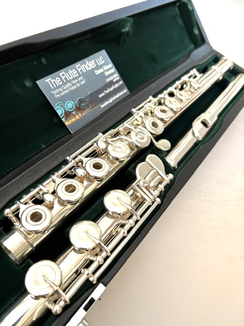 IMG_3055 Pearl PF-765 Solid Silver Flute, Offset G, B Foot, Split E Mechanism, Solid Silver, 1-Year Warranty!