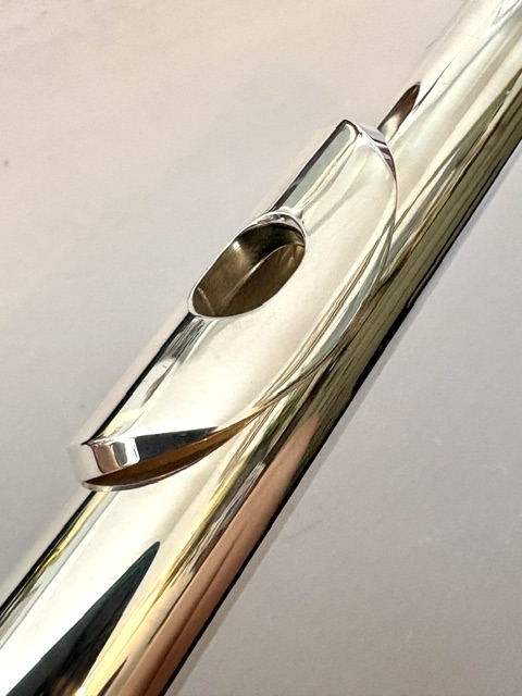IMG_3057 Pearl PF-765 Solid Silver Flute, Offset G, B Foot, Split E Mechanism, Solid Silver, 1-Year Warranty!