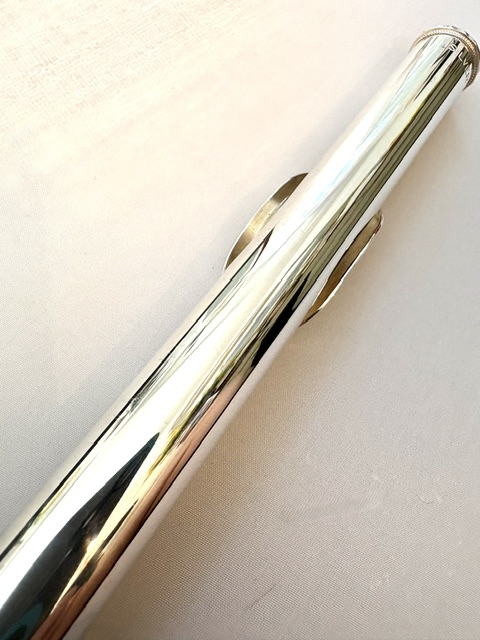 IMG_3060 Pearl PF-765 Solid Silver Flute, Offset G, B Foot, Split E Mechanism, Solid Silver, 1-Year Warranty!