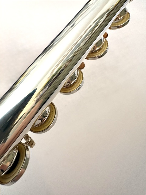 IMG_3065 Pearl PF-765 Solid Silver Flute, Offset G, B Foot, Split E Mechanism, Solid Silver, 1-Year Warranty!