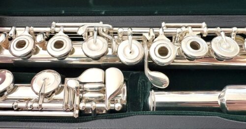 IMG_3068 Pearl PF-765 Solid Silver Flute, Offset G, B Foot, Split E Mechanism, Solid Silver, 1-Year Warranty!