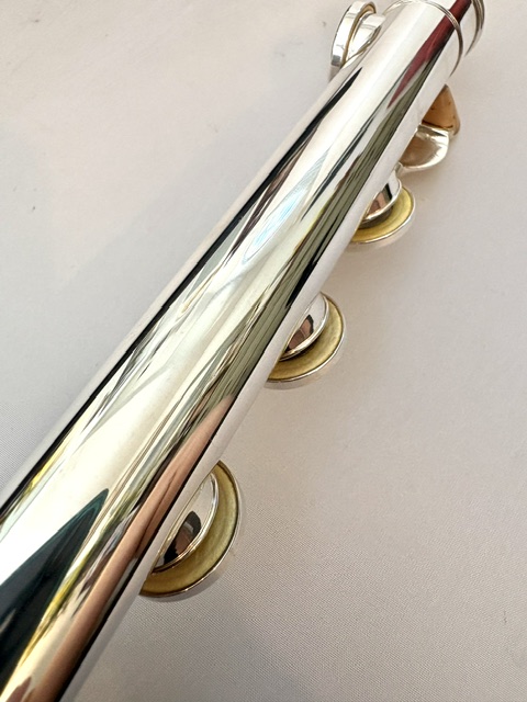 IMG_3069 Pearl PF-765 Solid Silver Flute, Offset G, B Foot, Split E Mechanism, Solid Silver, 1-Year Warranty!