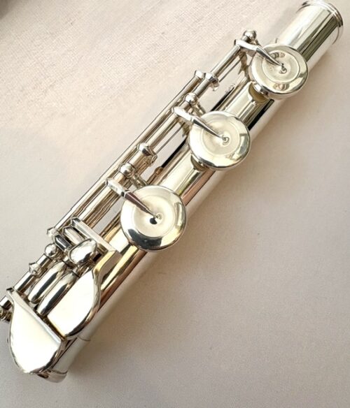 IMG_3070 Pearl PF-765 Solid Silver Flute, Offset G, B Foot, Split E Mechanism, Solid Silver, 1-Year Warranty!