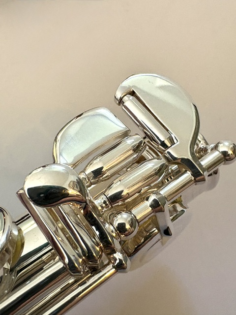 New Pearl PF-795 Elegante Handmade Flute, Vigore Series, Forza Cut, Offset G, C# Trill, D# Roller, High E Facilitator, Factory Warranty!