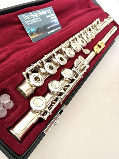 IMG_3282 Yamaha YFL-481II Solid Silver Flute, Gold Plated Lipplate, Inline G, B Foot, 1-Year Warranty!