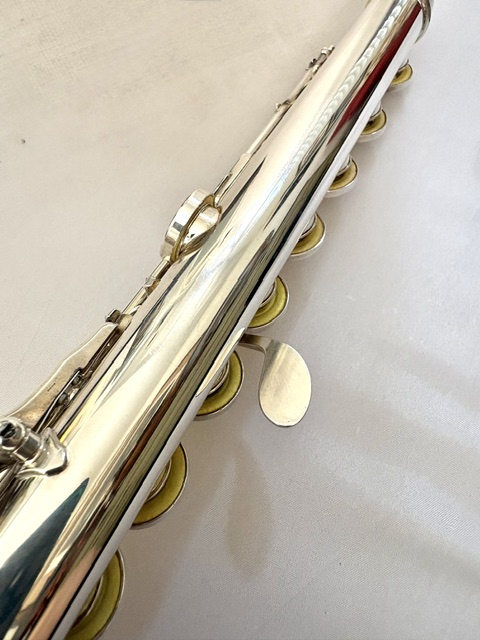 IMG_3289 Yamaha YFL-481II Solid Silver Flute, Gold Plated Lipplate, Inline G, B Foot, 1-Year Warranty!