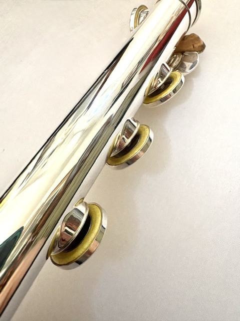 IMG_3293 Yamaha YFL-481II Solid Silver Flute, Gold Plated Lipplate, Inline G, B Foot, 1-Year Warranty!