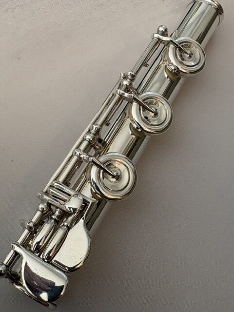 IMG_3483 Yamaha YFL-574 Pro Level Flute, Silver EC Headjoint Cut, Offset G, C# Trill, Split E Mechanism, Overhauled with Straubinger Phoenix Pads, 1-Year Warranty!